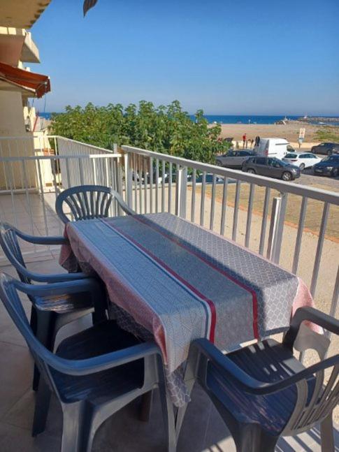 Superbe Appartement Avec Vue Sur Le Port Et Plage Saint-Pierre-la-Mer  Eksteriør bilde